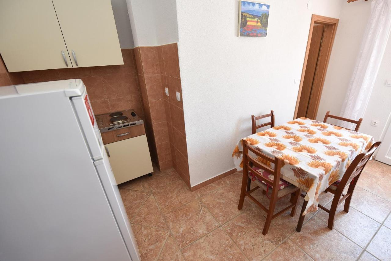 Apartments By The Sea Metajna, Pag - 6522 Zubovici Bagian luar foto