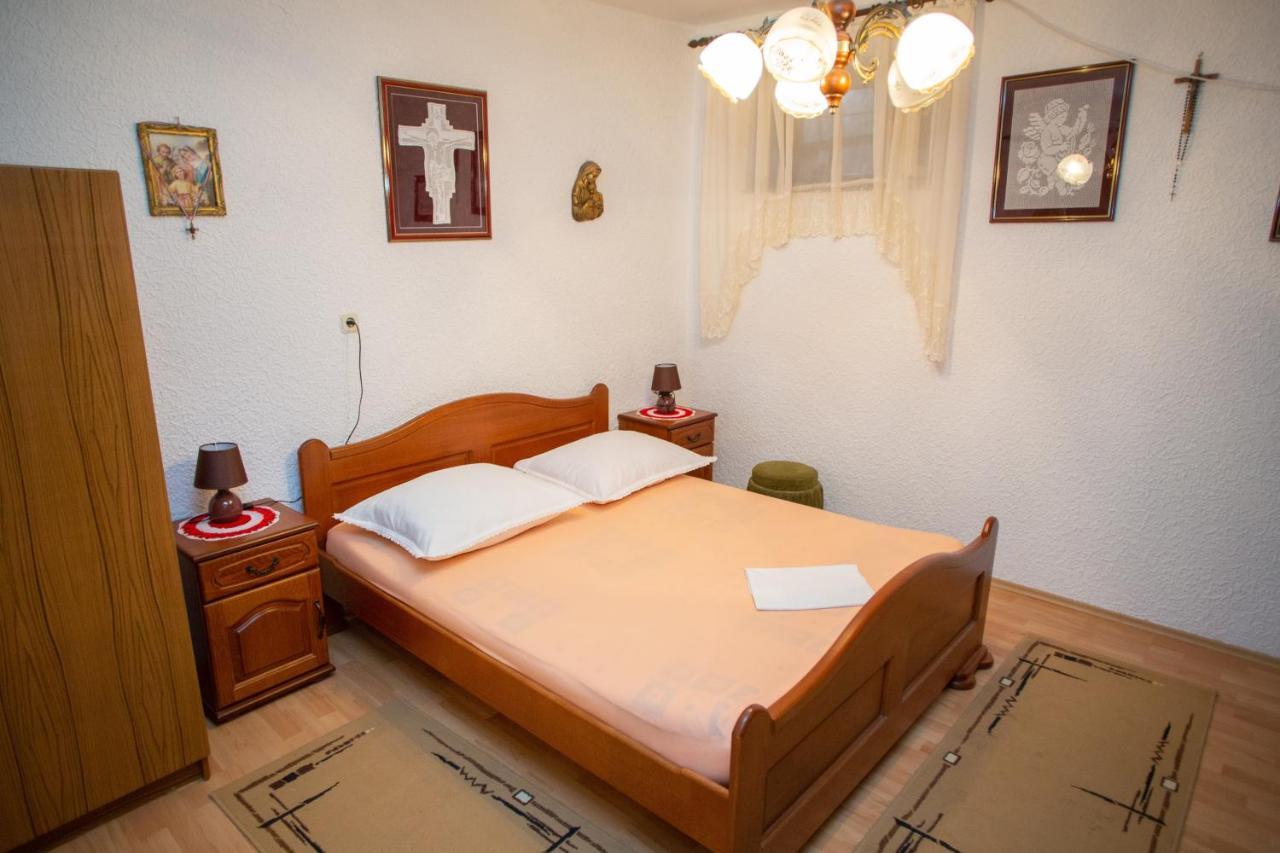 Apartments By The Sea Metajna, Pag - 6522 Zubovici Bagian luar foto