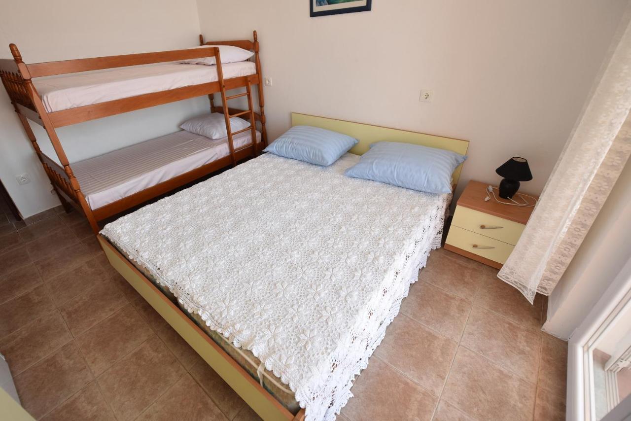 Apartments By The Sea Metajna, Pag - 6522 Zubovici Bagian luar foto